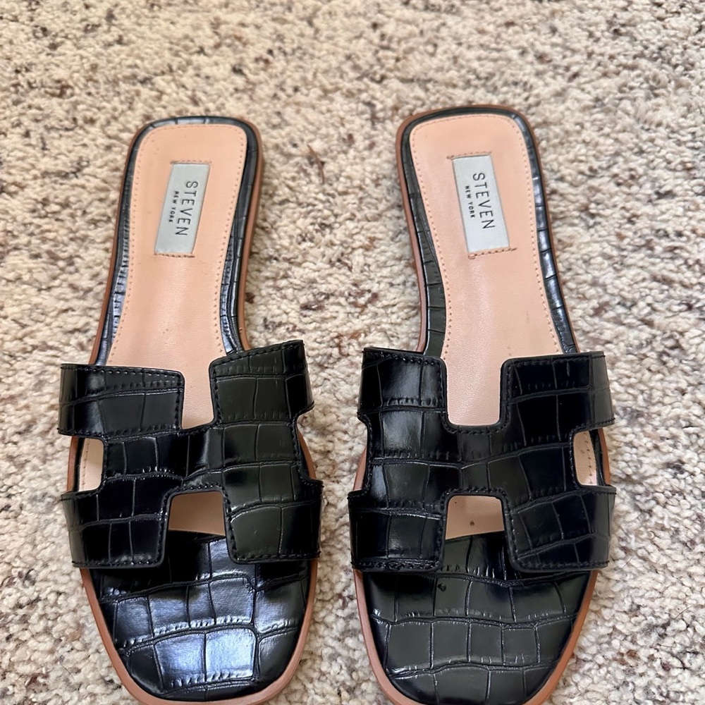Steve Madden (Steven New York) Black H-Style Sandals